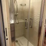 T4 121 M2 Georges 1er Centre-ville 3 Appartement *