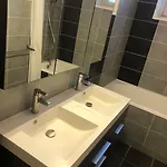 Apartmán T4 121 M2 Georges 1er Centre-ville 3 *