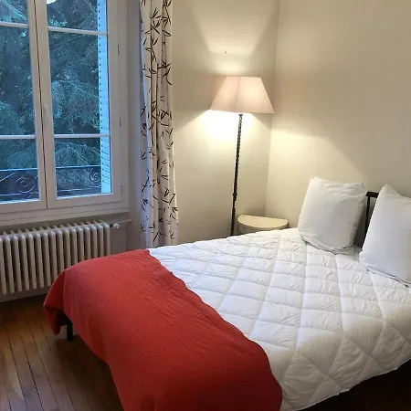 T4 121 M2 Georges 1er Centre-ville 3