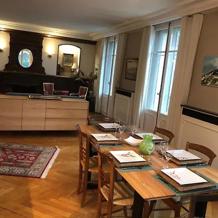 T4 121 M2 Georges 1er Centre-ville 3