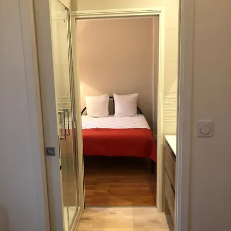 T4 121 M2 Georges 1er Centre-ville 3 * Экс-ле-Бен